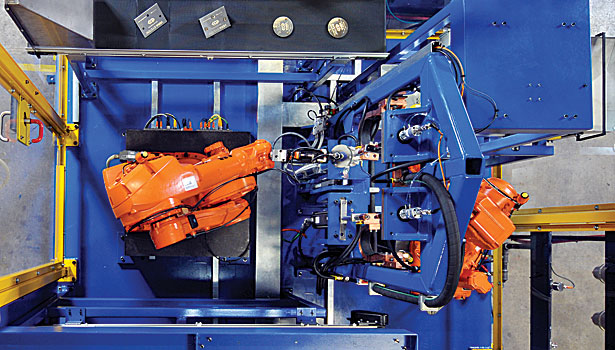 Robotic Welding Cell Qr Cc 1 1 Cloos Handling Assembly For Machine Tools