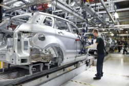 Land Rover manufacturing